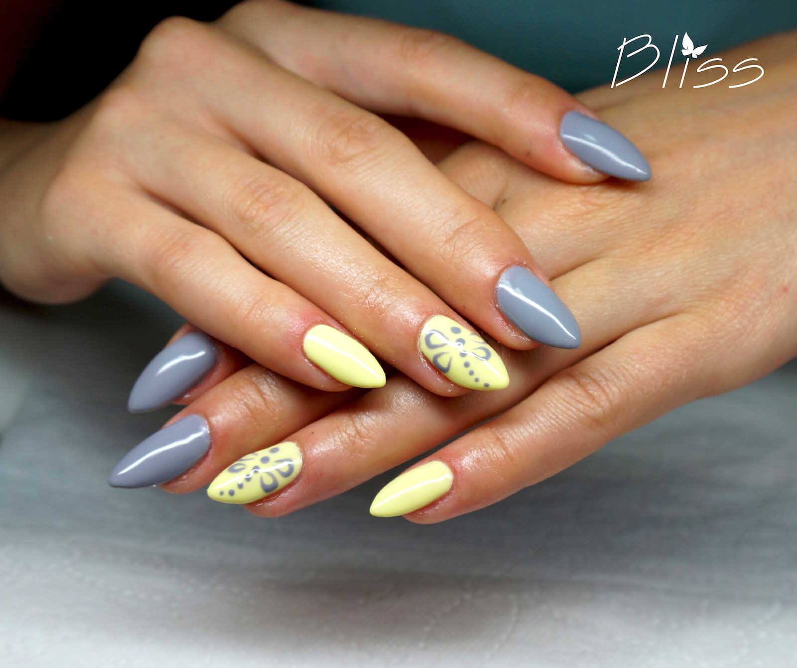 Manicure w Łańcucie — Studio Urody Bliss